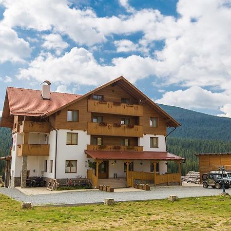 Pensiunea Sureanu Tău Bistra Exterior foto